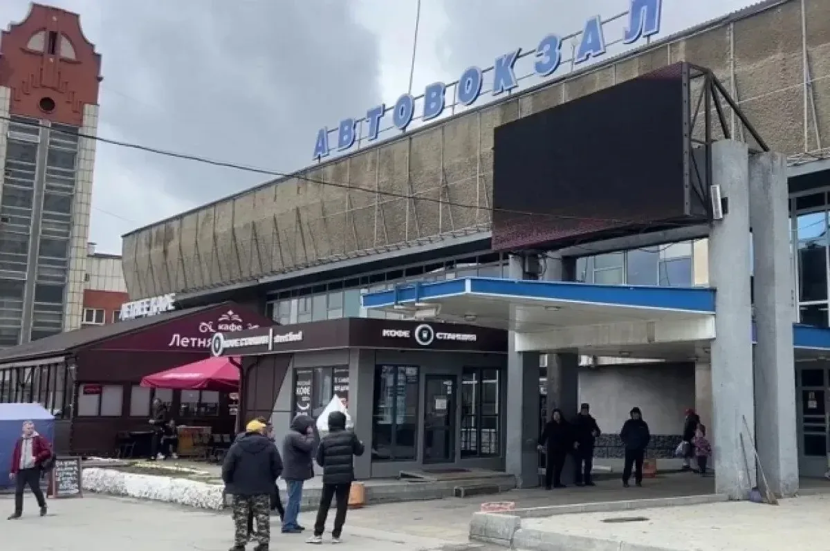 Трое пьяных мужчин устроили скандал на барнаульском автовокзале