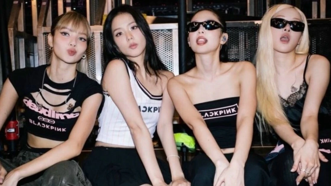 Новое сообщение от YG Entertainment вызвало множество предположений о будущем BLACKPINK.
