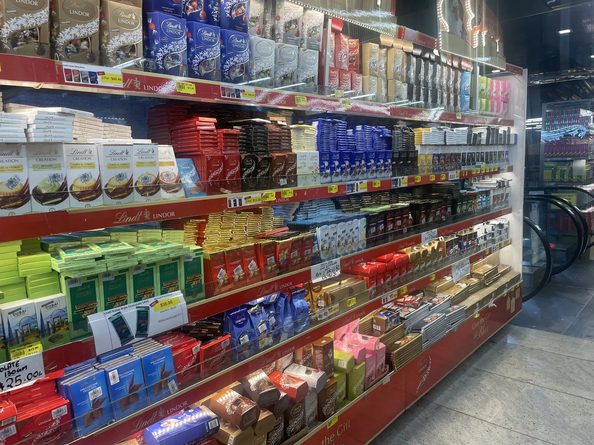 🇸🇬 Mustafa Centre — круглосуточный шопинг в сердце Маленькой Индии 🇮🇳