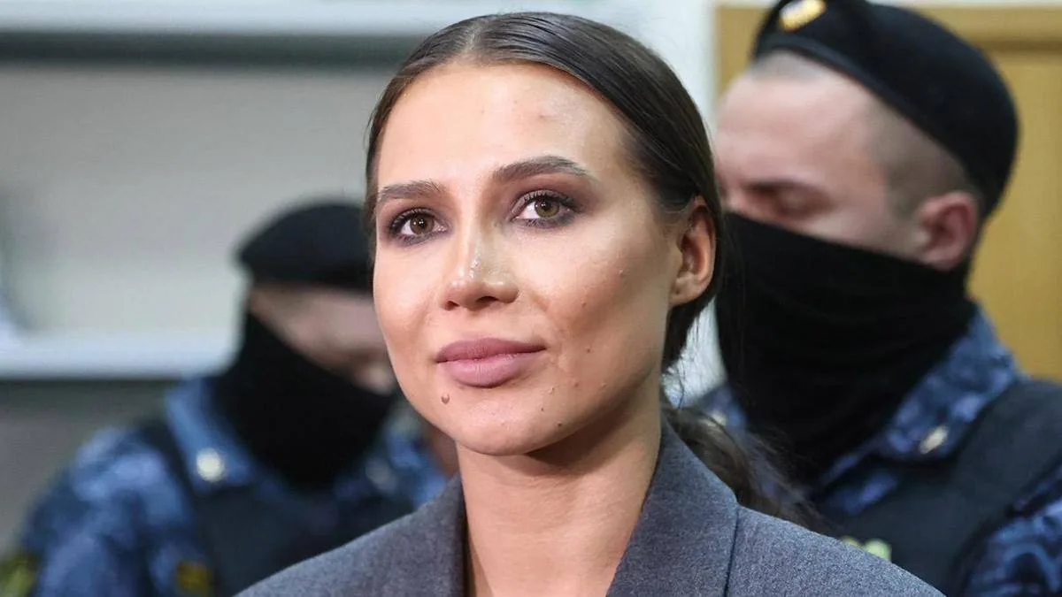 Дело против следователя Лерчек, которого обвинили в краже её украшений на сумму почти 1...