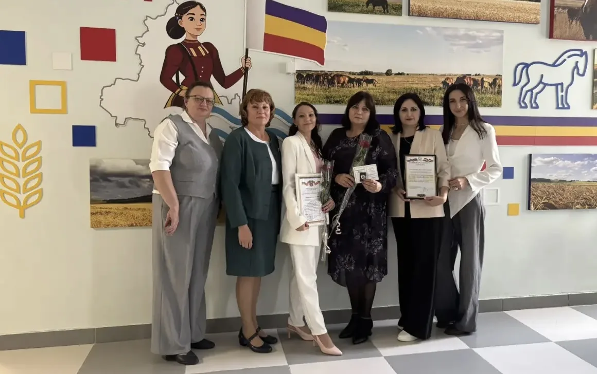 🌷 Праздник тех, кто дарит знания, вдохновение и веру в каждого ребёнка!