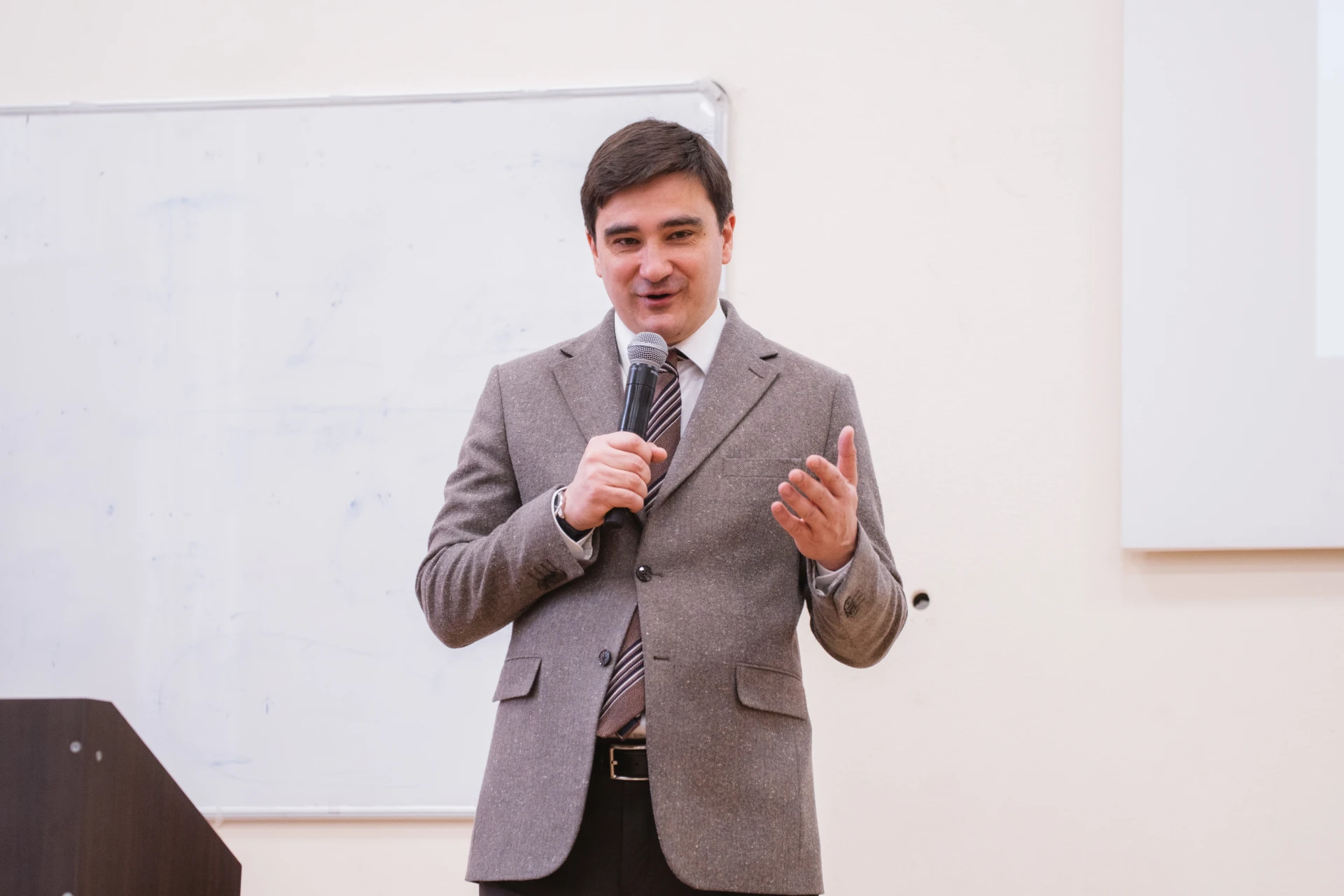 🗣 Ораторское мастерство, профессии будущего и немного нервов перед защитой!