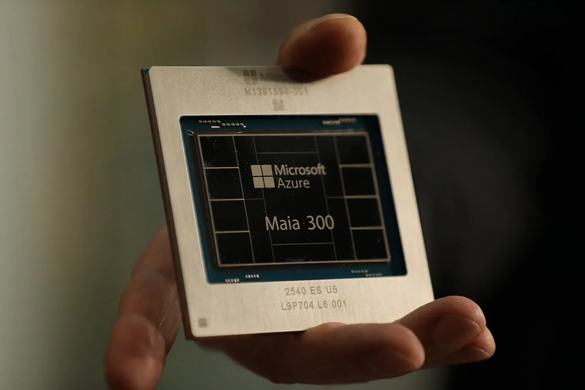 Microsoft официально представила Maia 300, третье поколение своих ИИ-ускорителей. И впе...