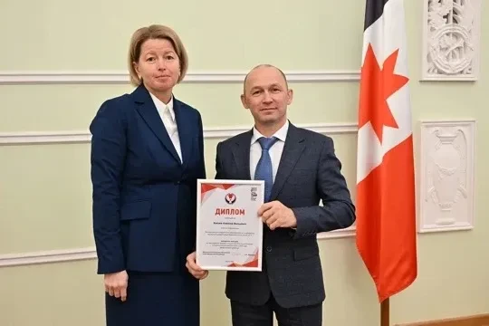 🍁 5 октября в честь Дня учителя на торжественном мероприятии в Ижевске чествовали педа...