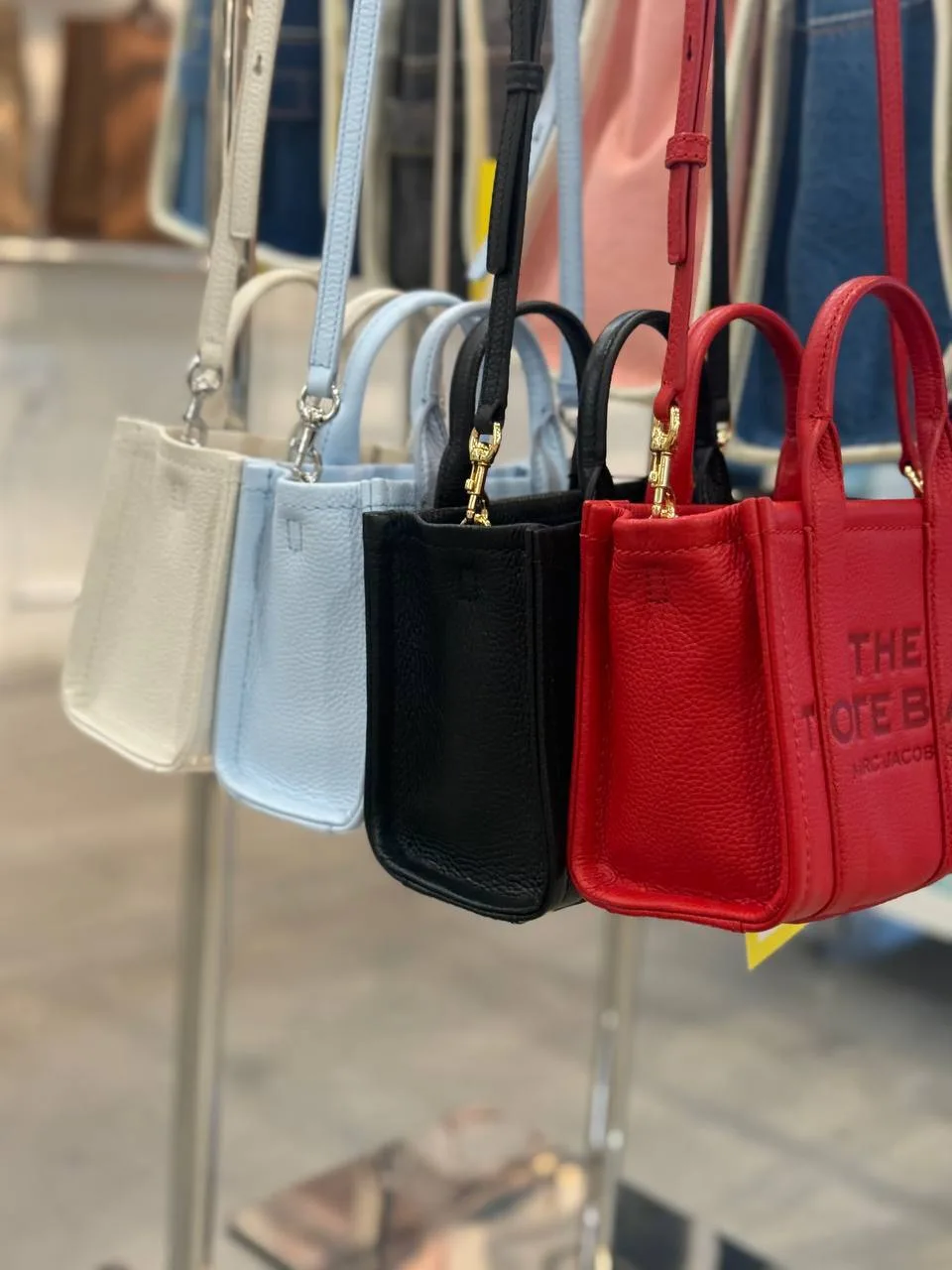 Marc Jacobs 16900