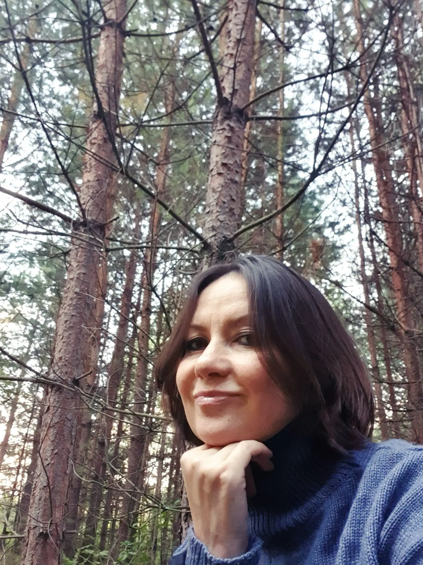 Захотелось взять рано утром складной стул,стол и пойти в лес пить горячий кофе☕️