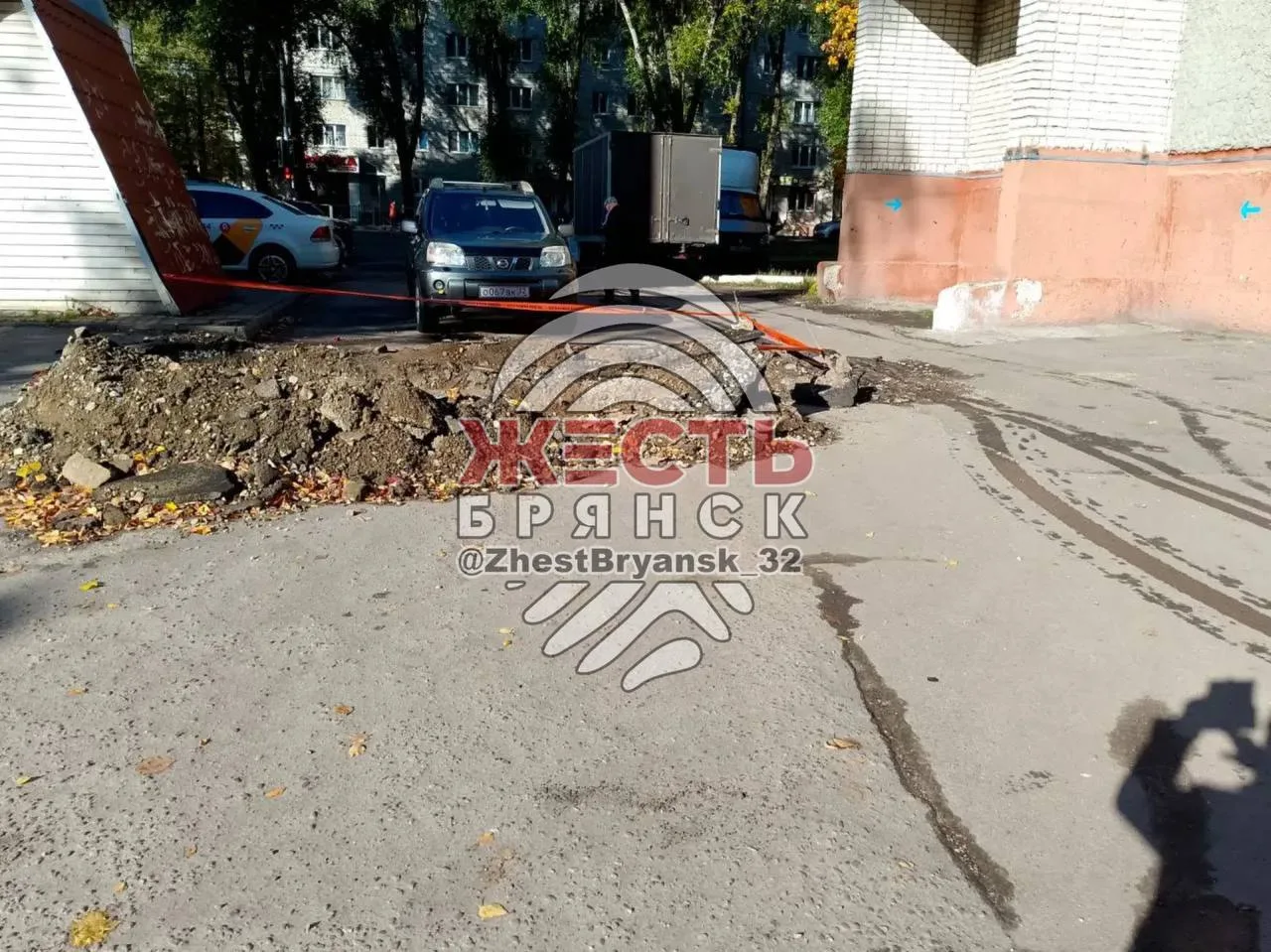 🚧 В Брянске на Почтовой, 110 неделю не могут завершить ремонт труб