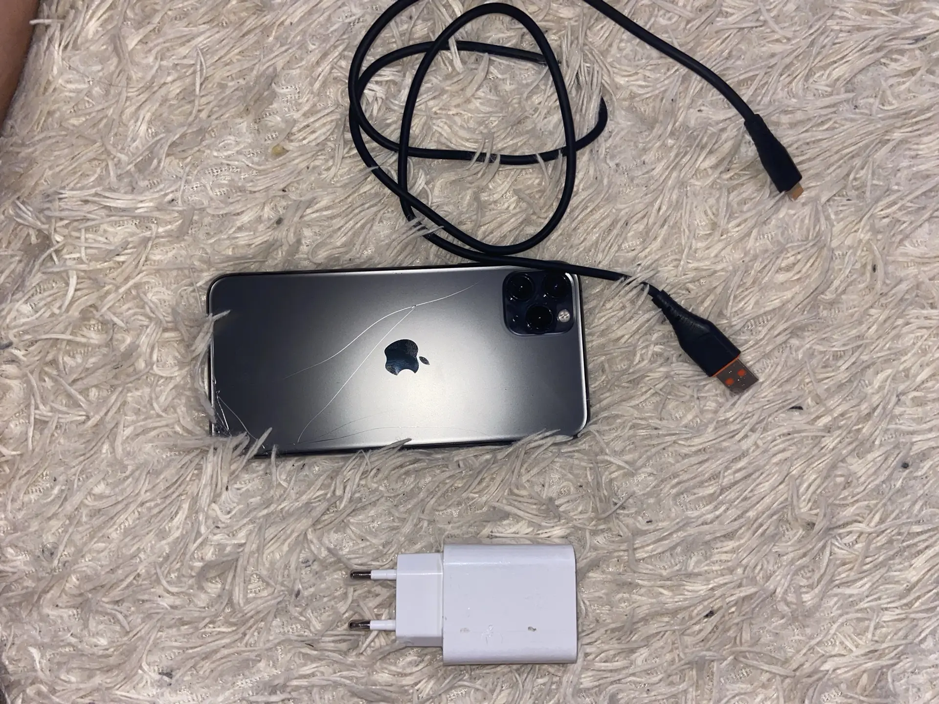 Уважаемые покупатели, предлагаем к продаже смартфон Apple iPhone 11 Pro Max объёмом 256...
