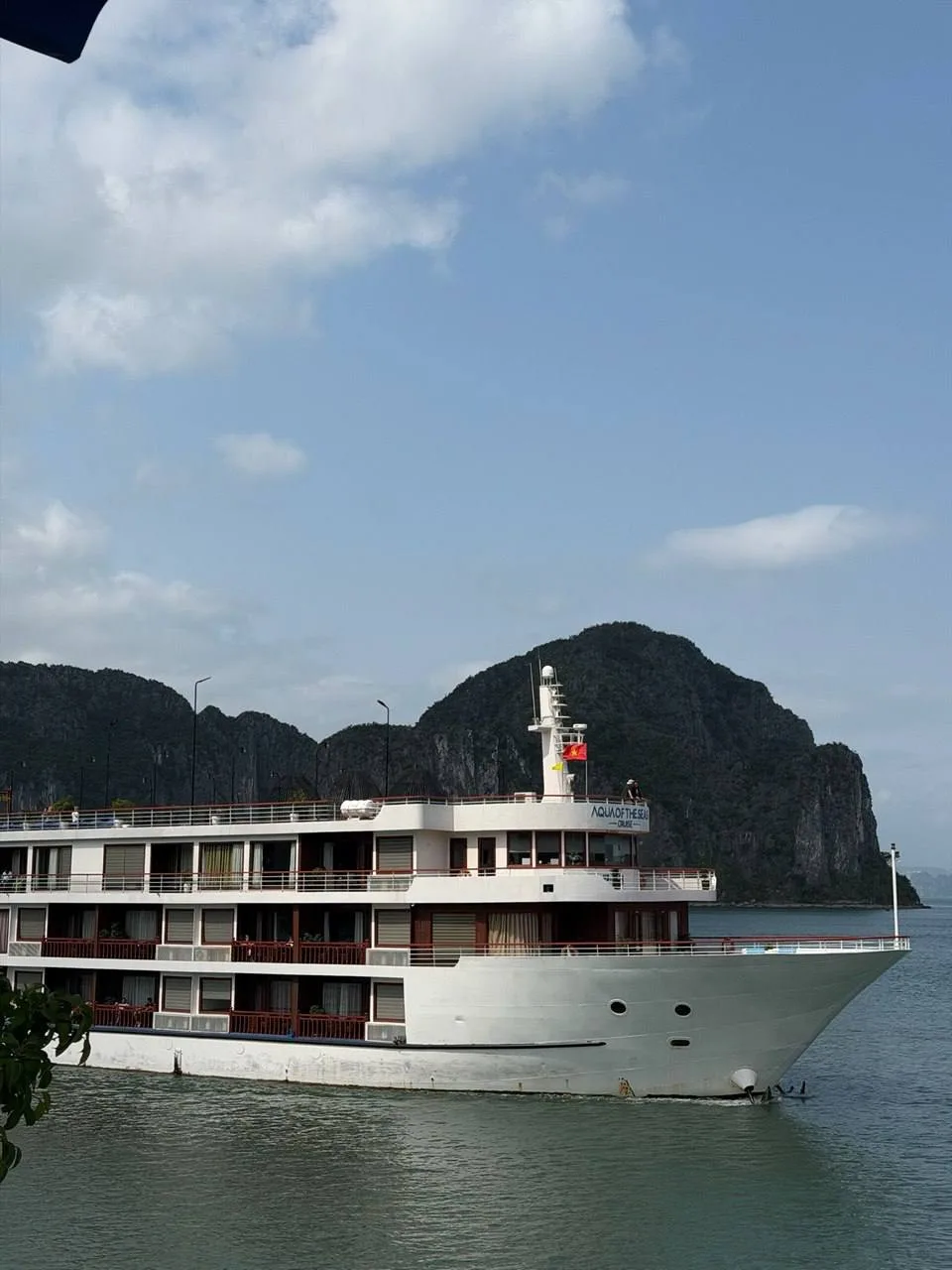 Ночь на круизном корабле в бухте Халонг 🛳️
