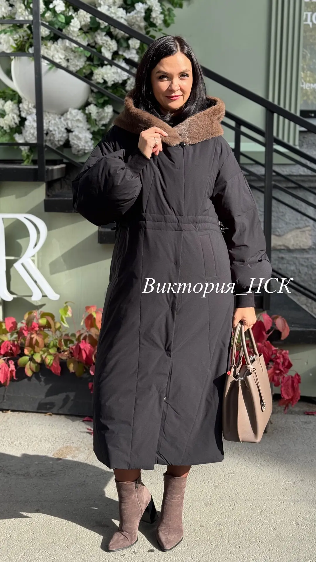 Шикарное,теплое пальто-премиального качества.Фабрика -CHIAGO.Зима.
