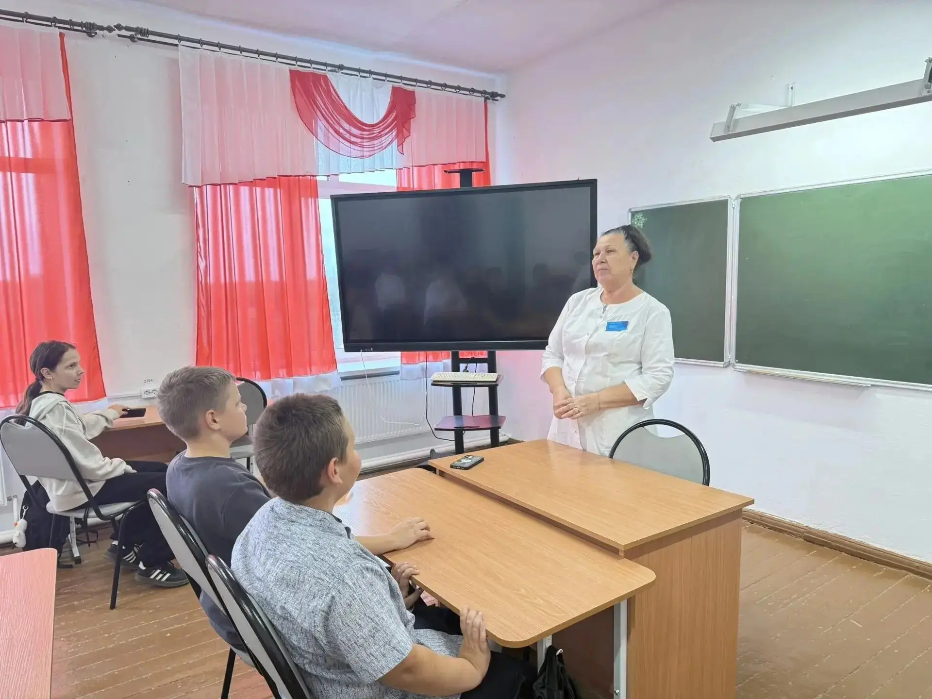 🎉 В нашей школе прошла полезная встреча учеников 7 класса с врачом‑педиатром Афанасьев...
