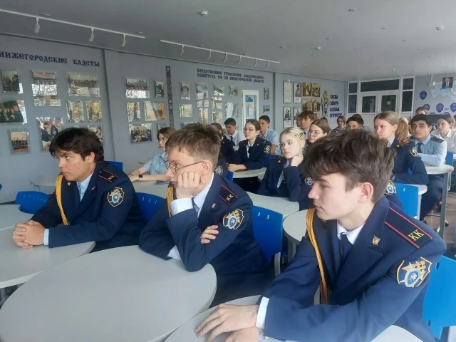 В МАОУ «Гимназия № 2» прошло профориентационное занятие для учащихся 10 и 11 кадетских ...