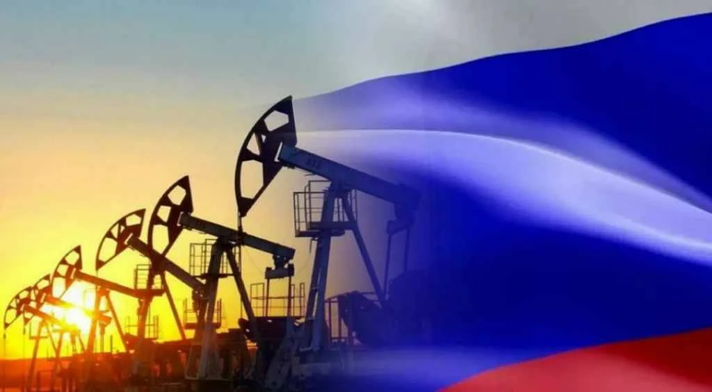 Российский бюджет пополнился на триллион нефтегазовых рублей.