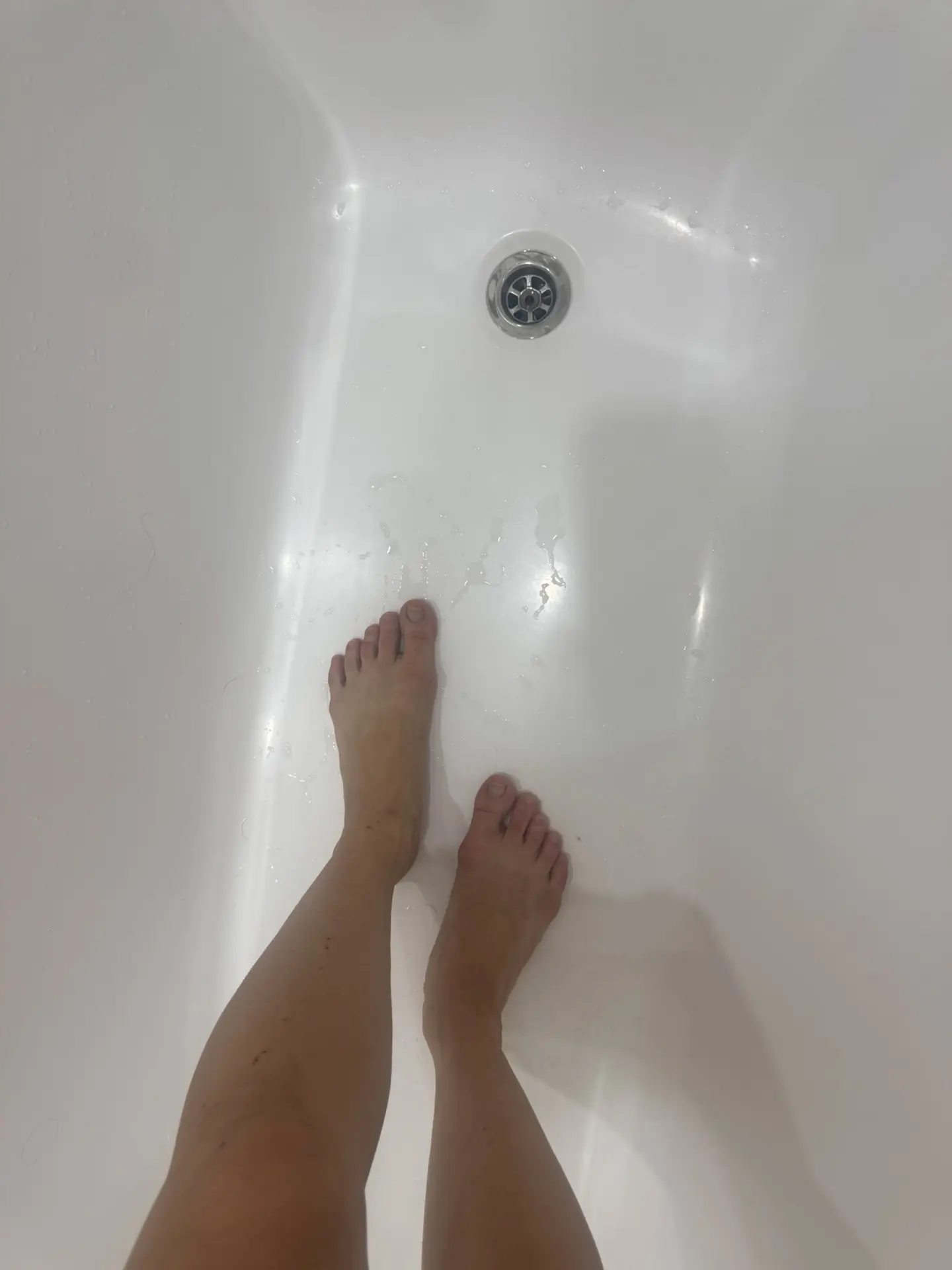 Залезла в душ 🚿 и поняла что закончился гель для душа 🤦‍♀️😭 Хорошо что есть доставка...