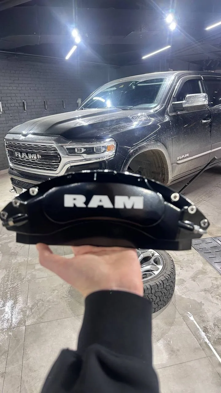 📸 Dodge RAM после установки черного комплекта 📸