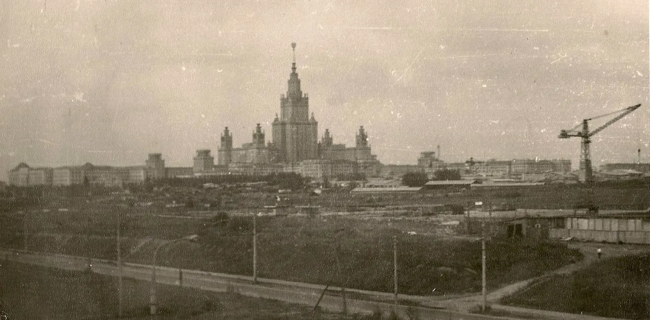 🌆 Смотрим на Мичуринский