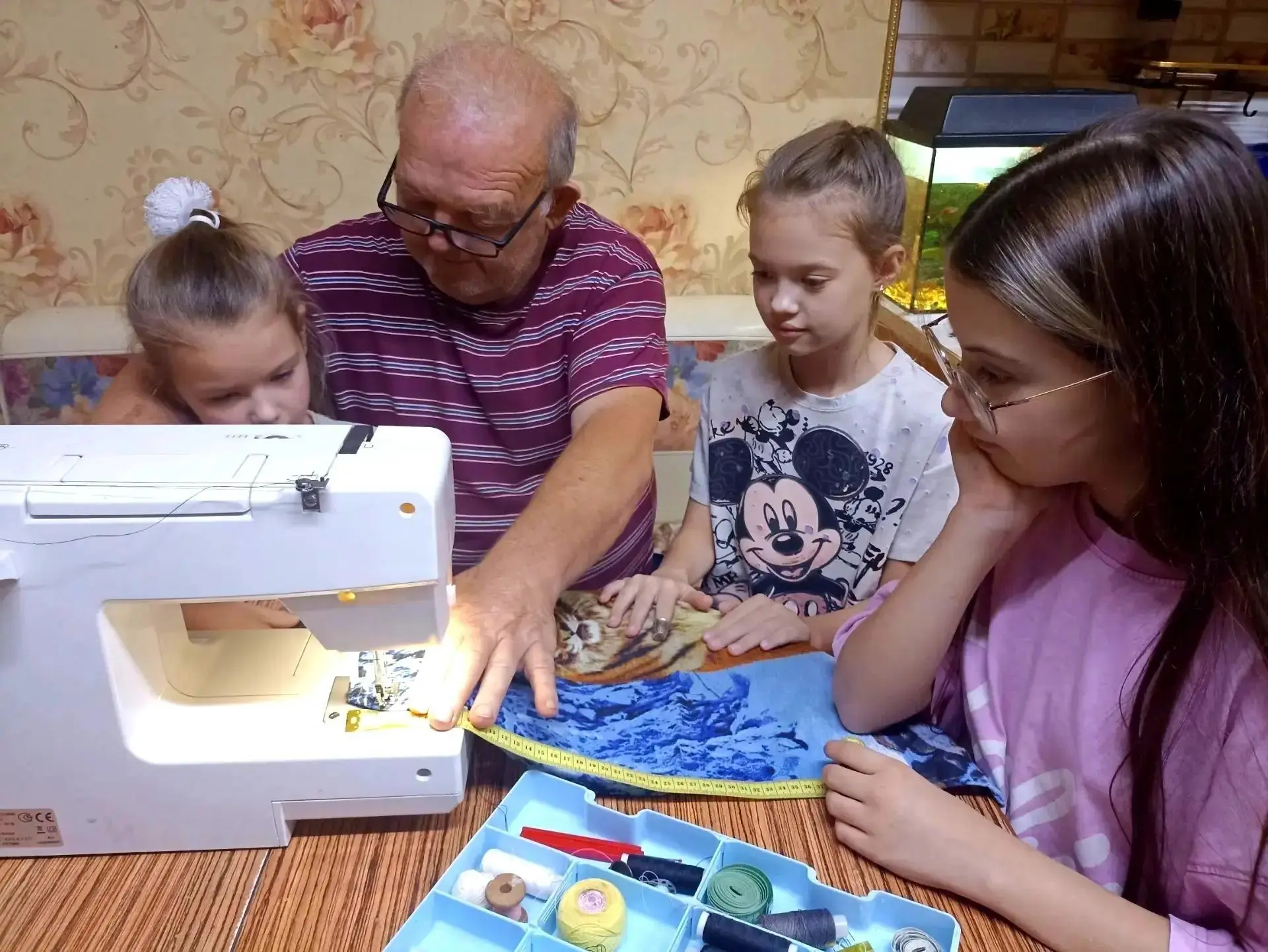 🧵 Мастер-класс от дедушки: шитьё с душой🧵