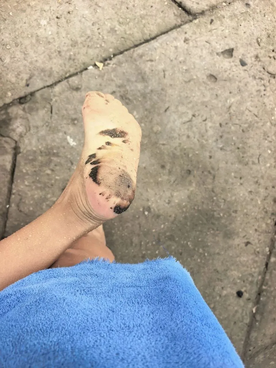 😱А вот - утренняя ситуация на пляже в Благовещенской.