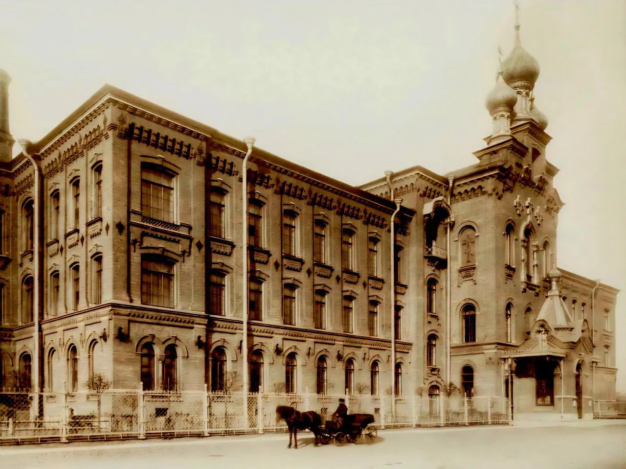 🏫 Дом призрения Брусницыных на Косой линии, 1899 год.