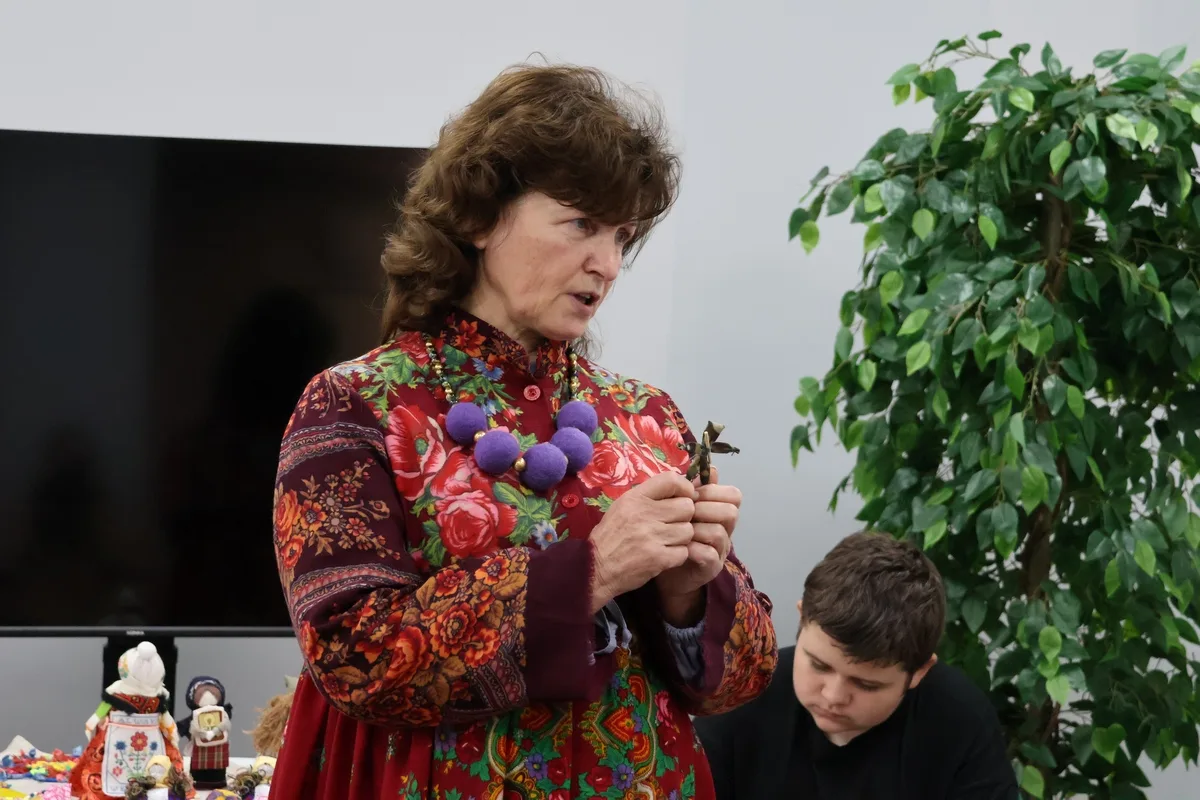 📸 Кукла-мотанка своими руками: киреевские школьники и семьи бойцов в «Герое 71»​