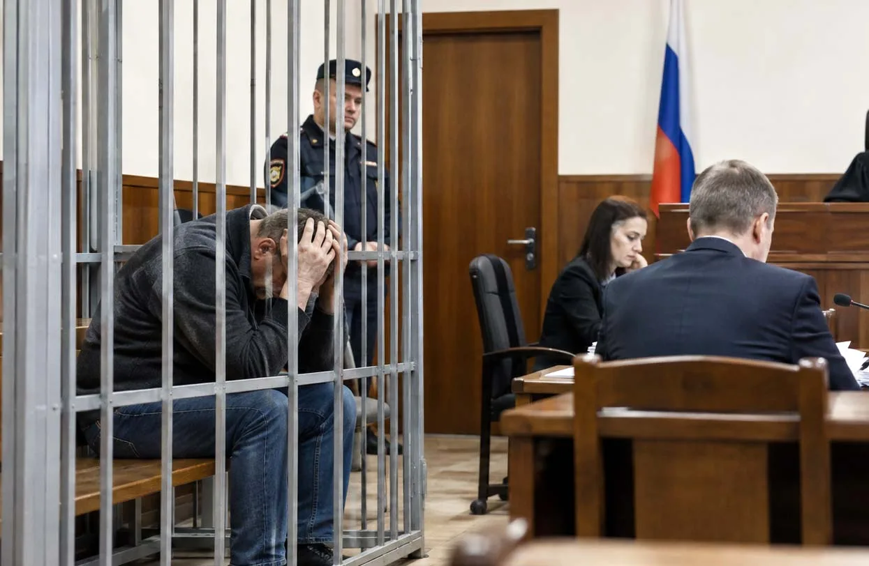 Медали и грамоты помогли жителю Камчатки смягчить наказание за пьяное изнасилование дев...