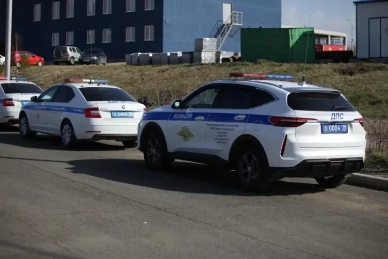 ❗️ Госавтоинспекция Томской области призывает водителей не создавать помех движению вбл...