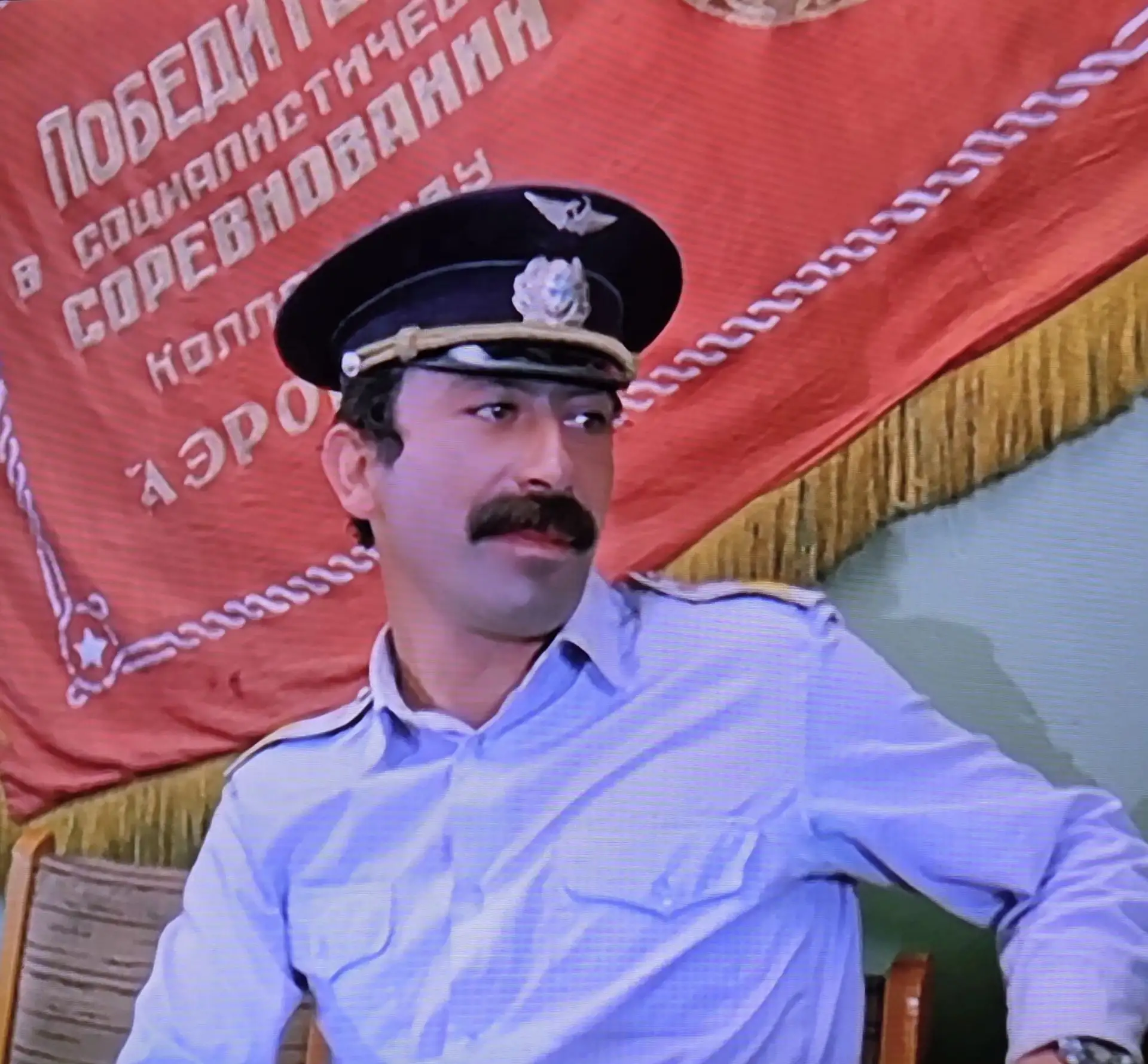 Сериалы, Нетфликс, Иви, колобок...