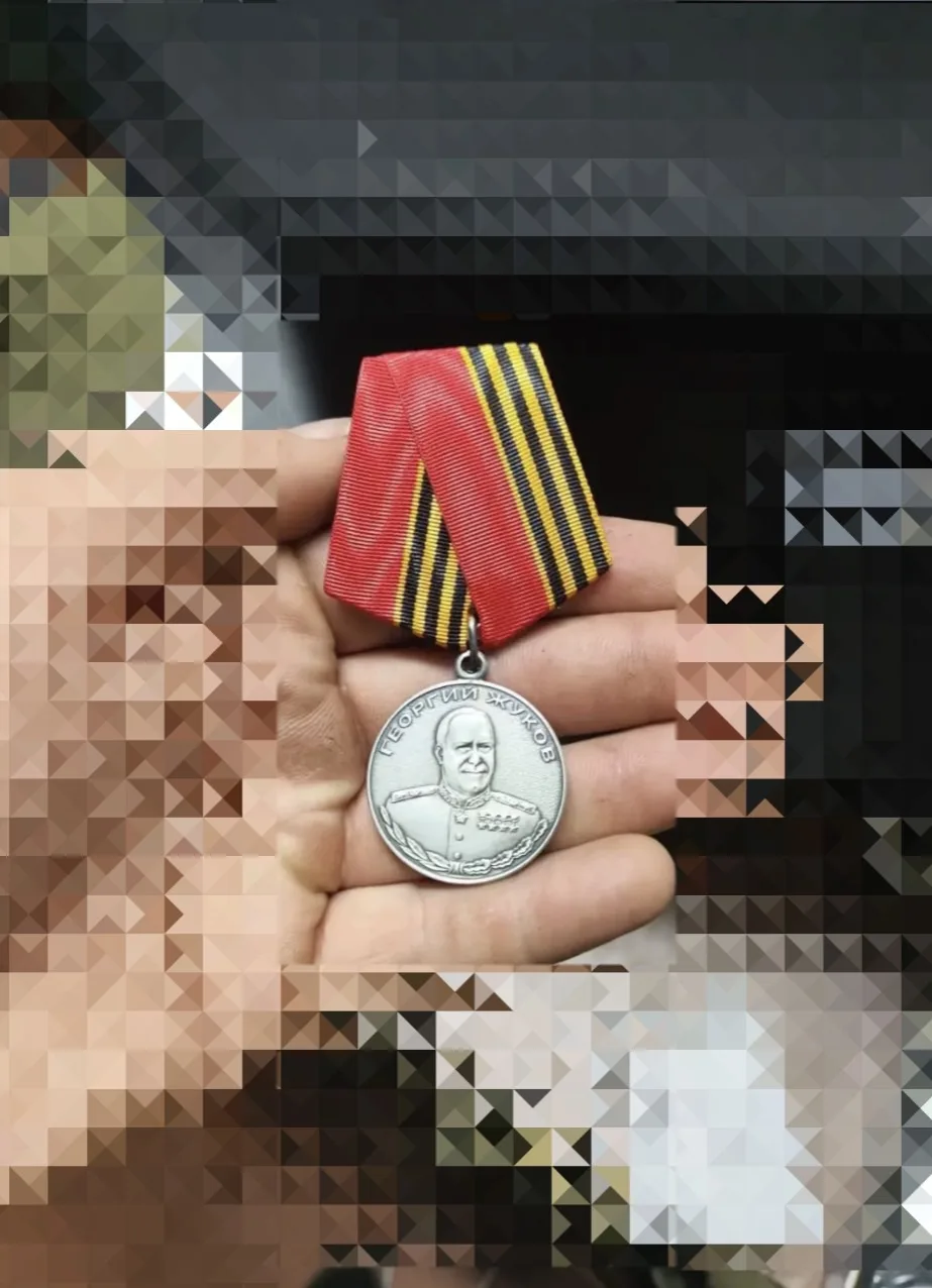 За то, чтобы опубликовать это фото был почтишто кровопролитный бой