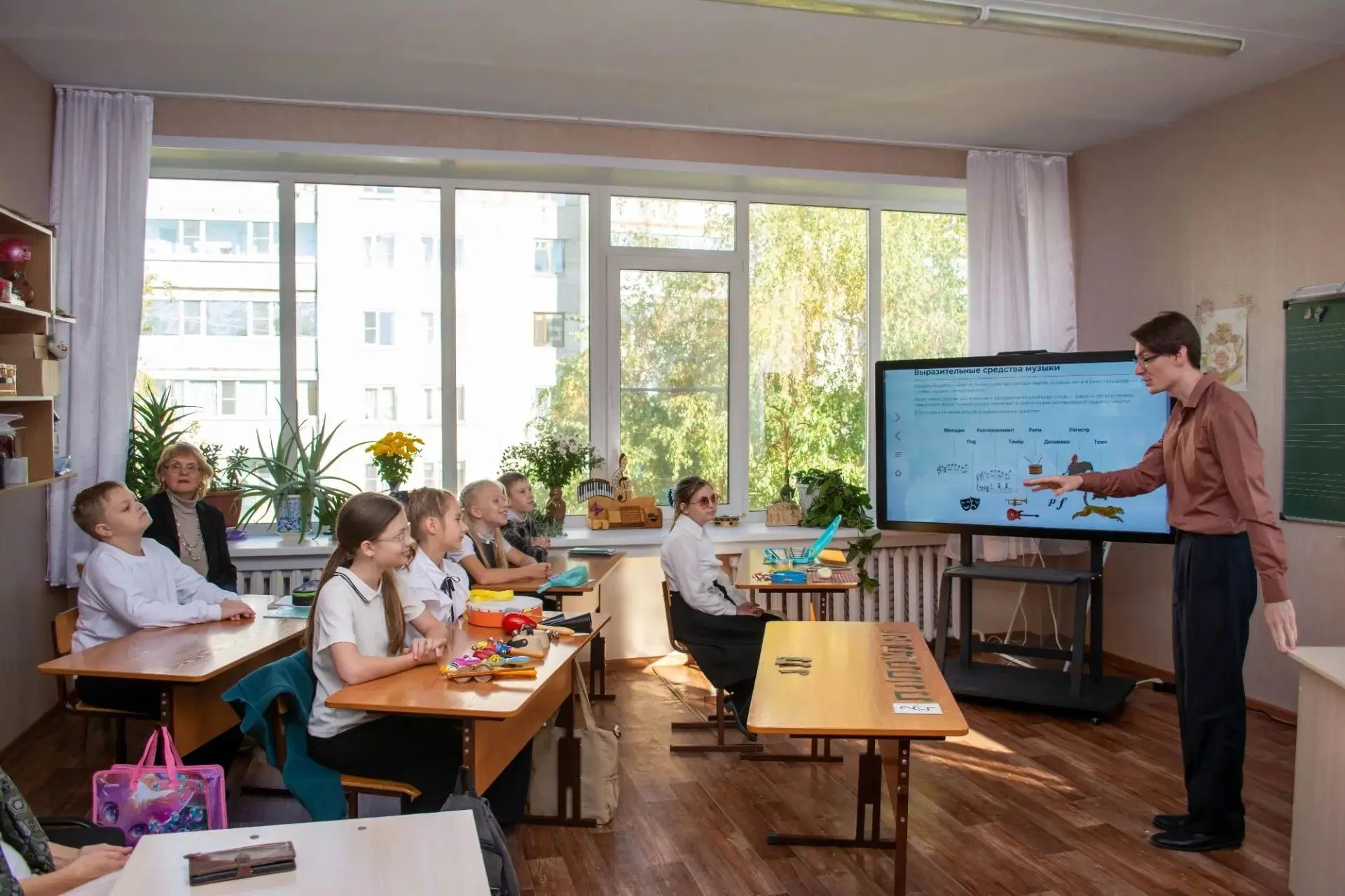 🎼📅 Тридцатого сентября в учебном заведении 🏫 прошёл открытый урок теории музыки 🎶, ...