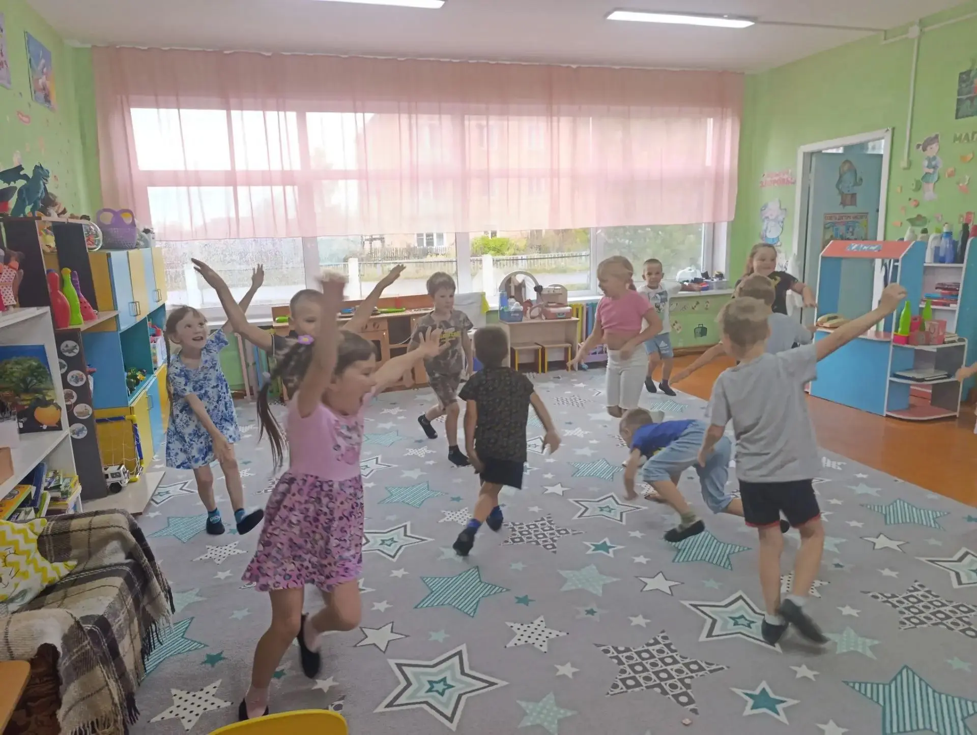 Осенние тайны природы приоткрылись для воспитанников группы «Умные совята» в МБОУ ДО «С...