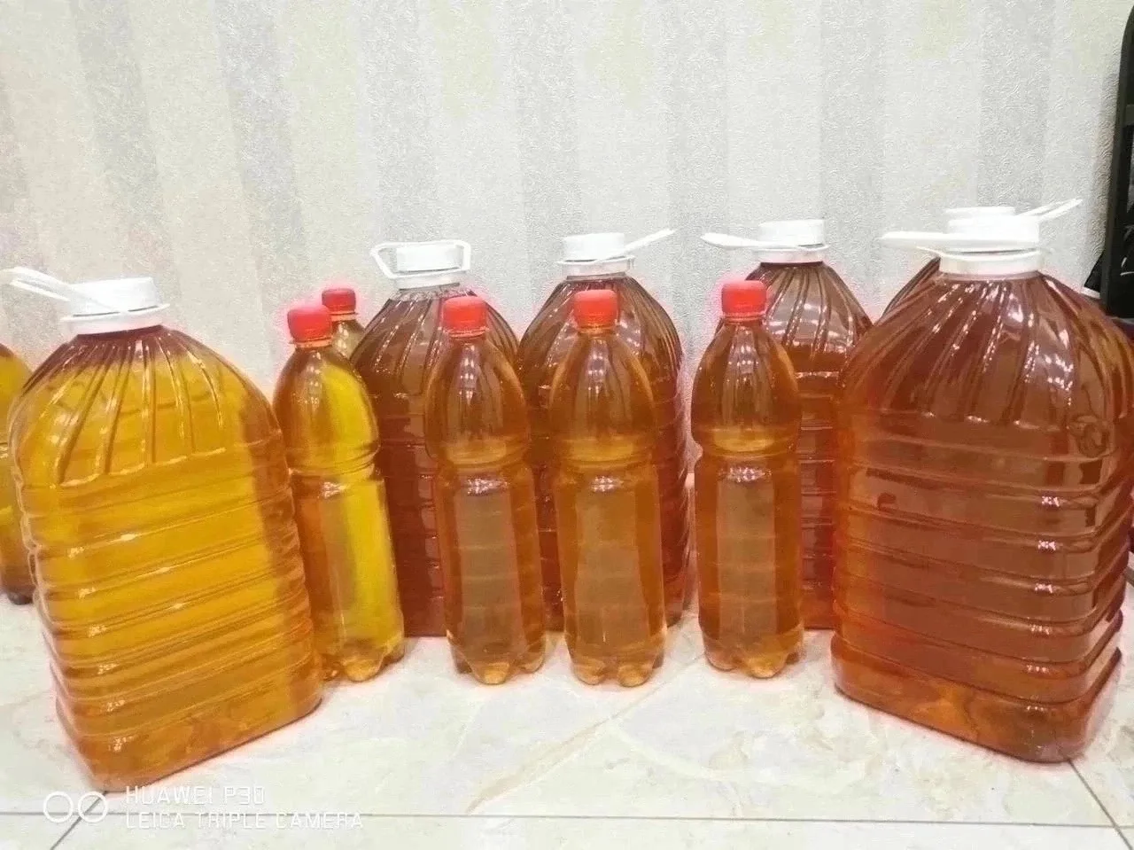 Продаём подсолнечное масло! Жареное. От 30 кг. Цена 100₽/кг. Самовывоз. Макеевка, ш.Глу...