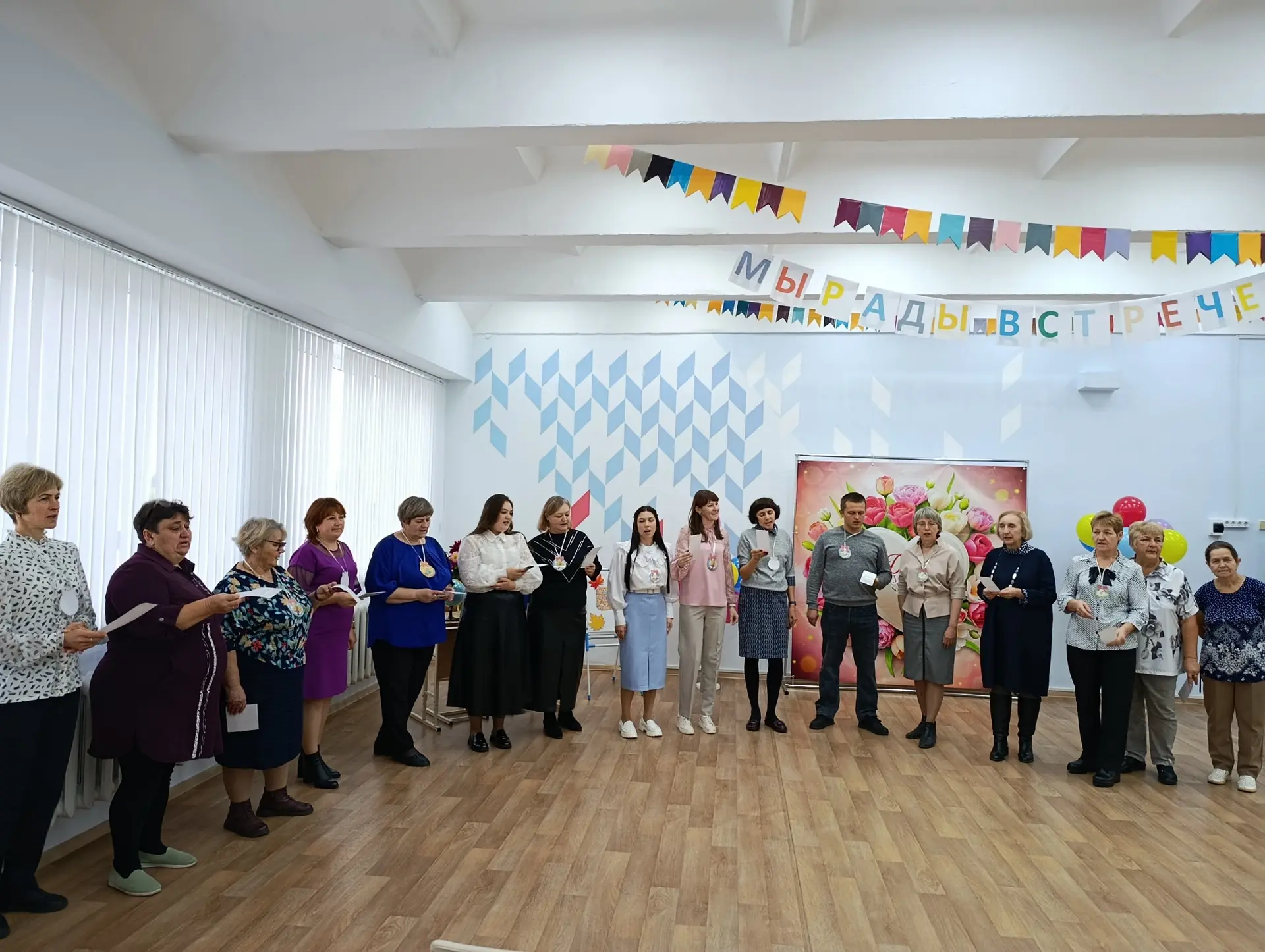 Традиционно накануне Дня Учителя в нашей школе с утра особенная атмосфера! Все с волнен...