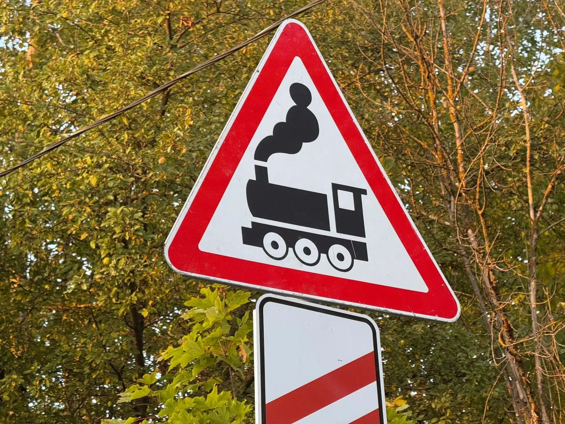 🛤 Дорогие электростальцы, пожалуйста, внимательно и осторожно переходите железнодорожн...