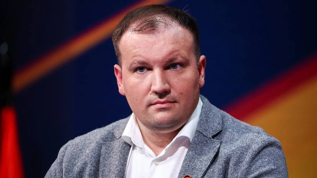 Основателя военного Телеграм-канала миллионника Михаила Звинчука задержали спецслужбы в...