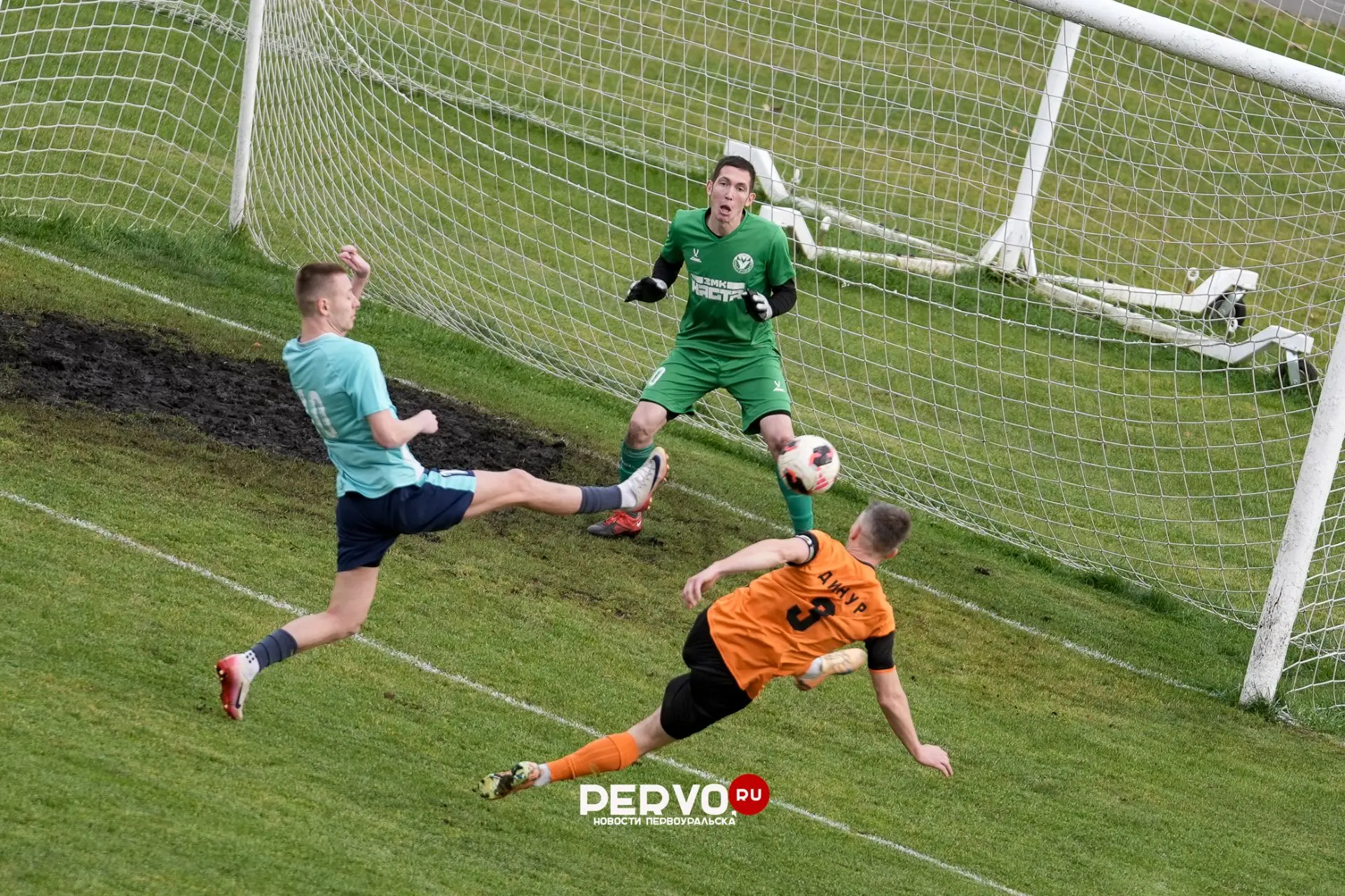 ⚽️ Два клуба из Первоуральска — в тройке лидеров чемпионата области