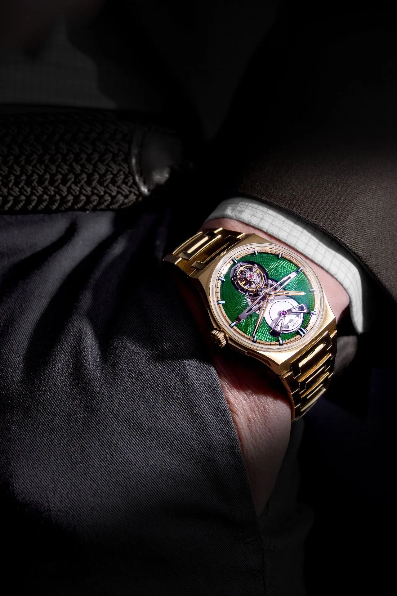 История этой модели, представленной Czapek на выставке WatchTime New York, началась с и...