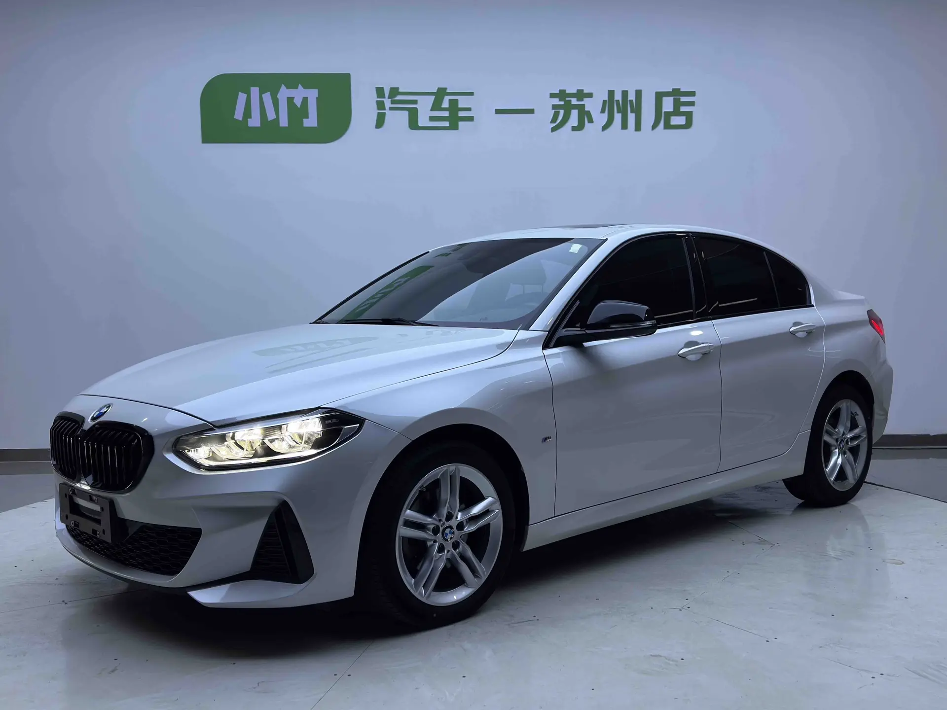 🚗 BMW 120