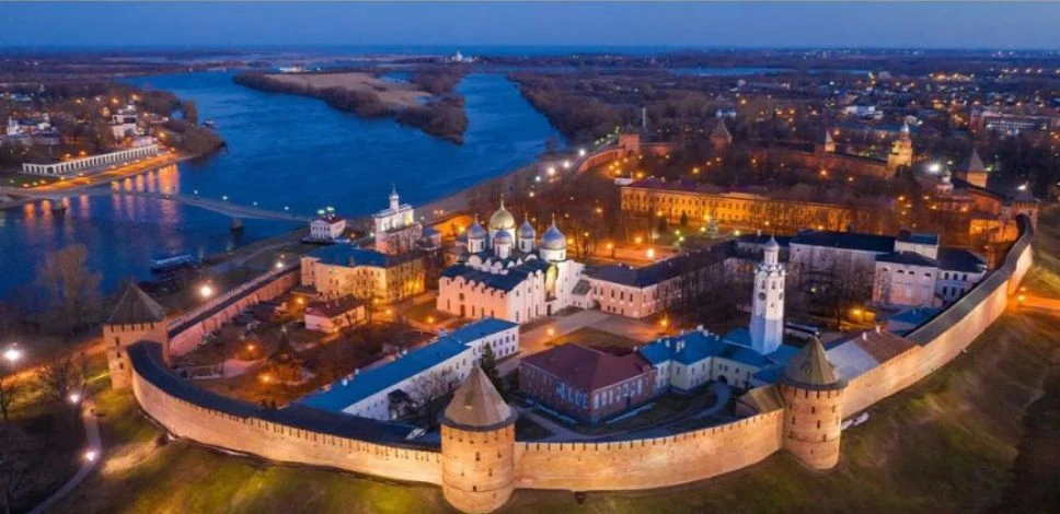💜 Великий Новгород: место, где прошлое помогает строить будущее! 💛