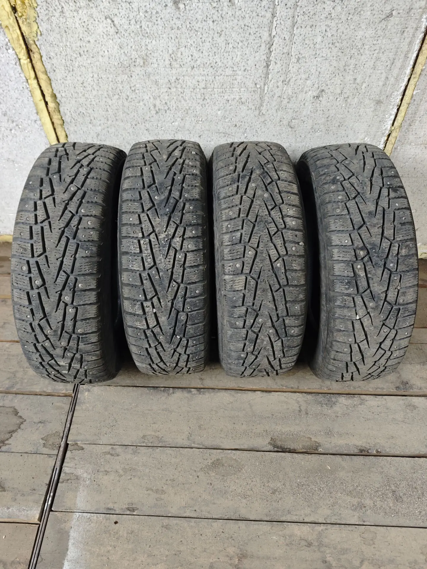 Продам комплект шин cordiant snow cross размер 205/70/15. 5000₽ за 4 штуки. Тел. 898351...