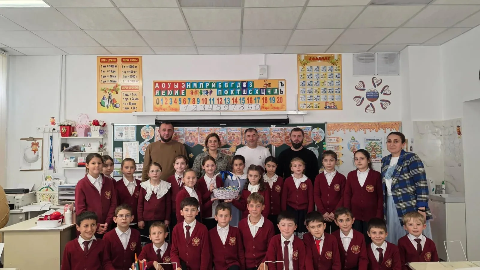 🎉 «Папа может всё, что угодно!» — под таким названием в МБОУ «СОШ пос. Кавказский» Д. ...
