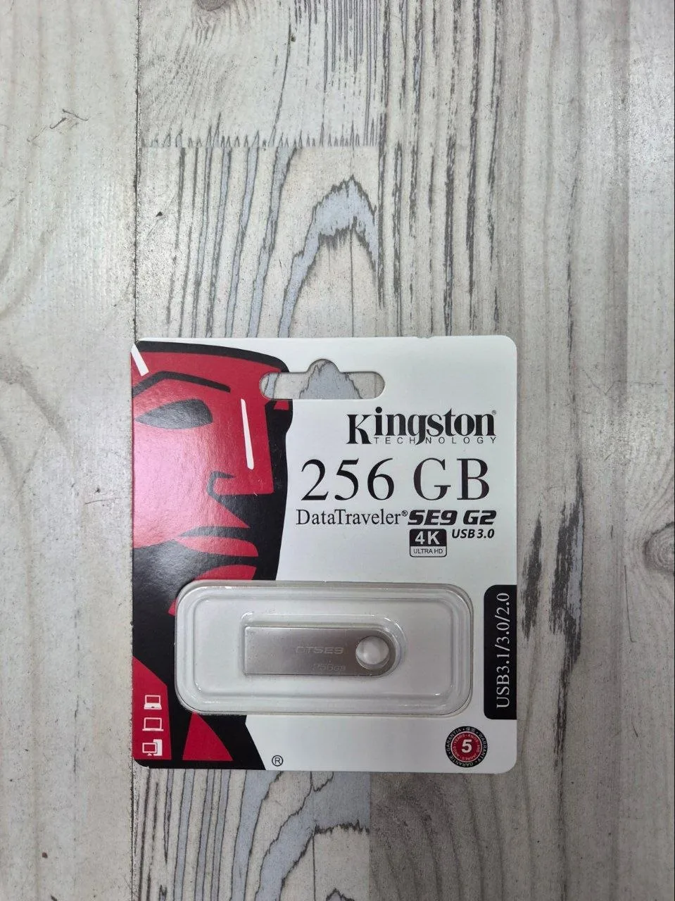 USB-накопитель 256 ГБ