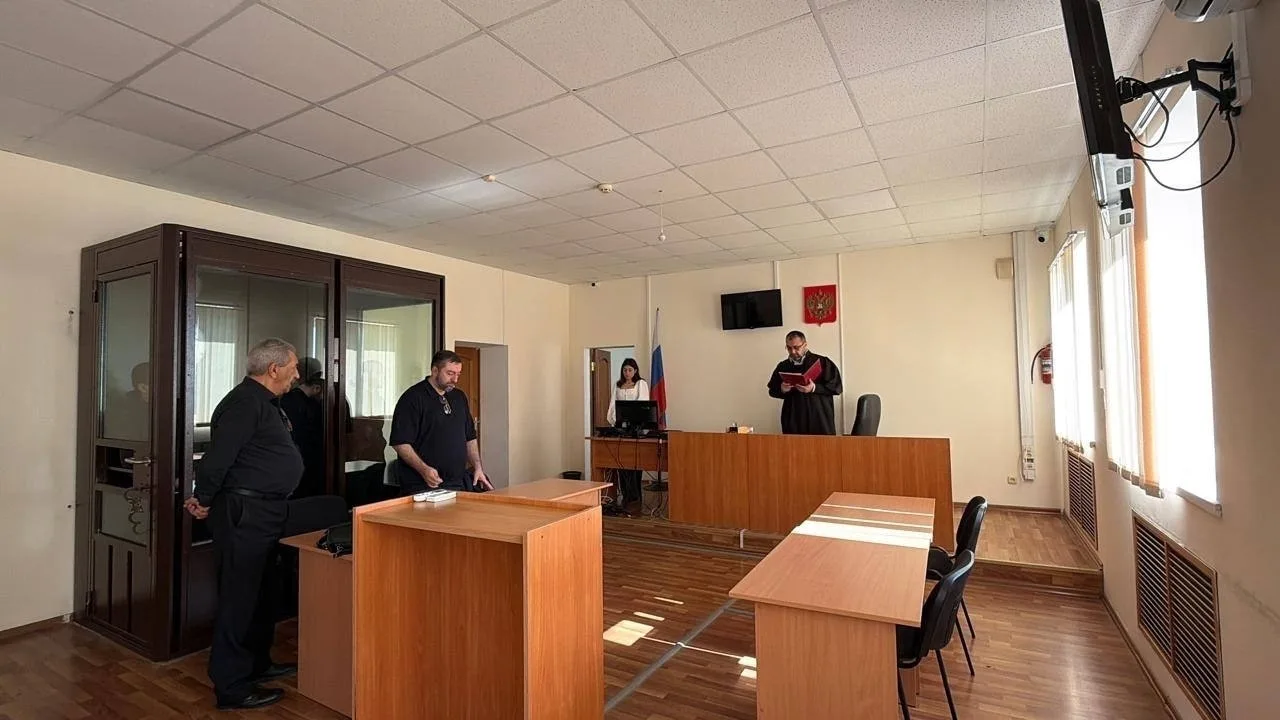 20 лет тюрьмы получили двое осуждённых за крупный сбыт наркотиков в Дагестане.