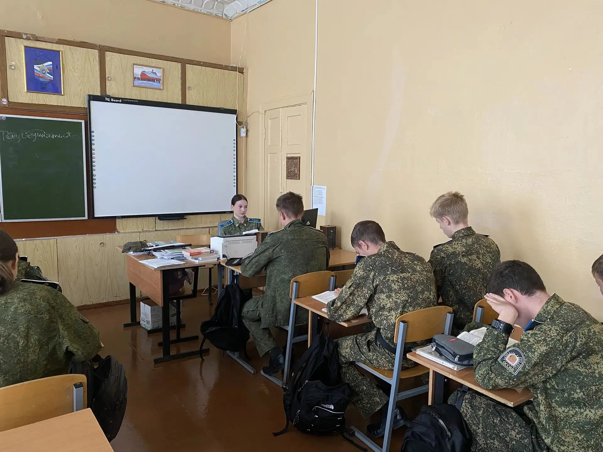 День самоуправления в Уваровском кадетском корпусе,  кадеты в роли учителей.
