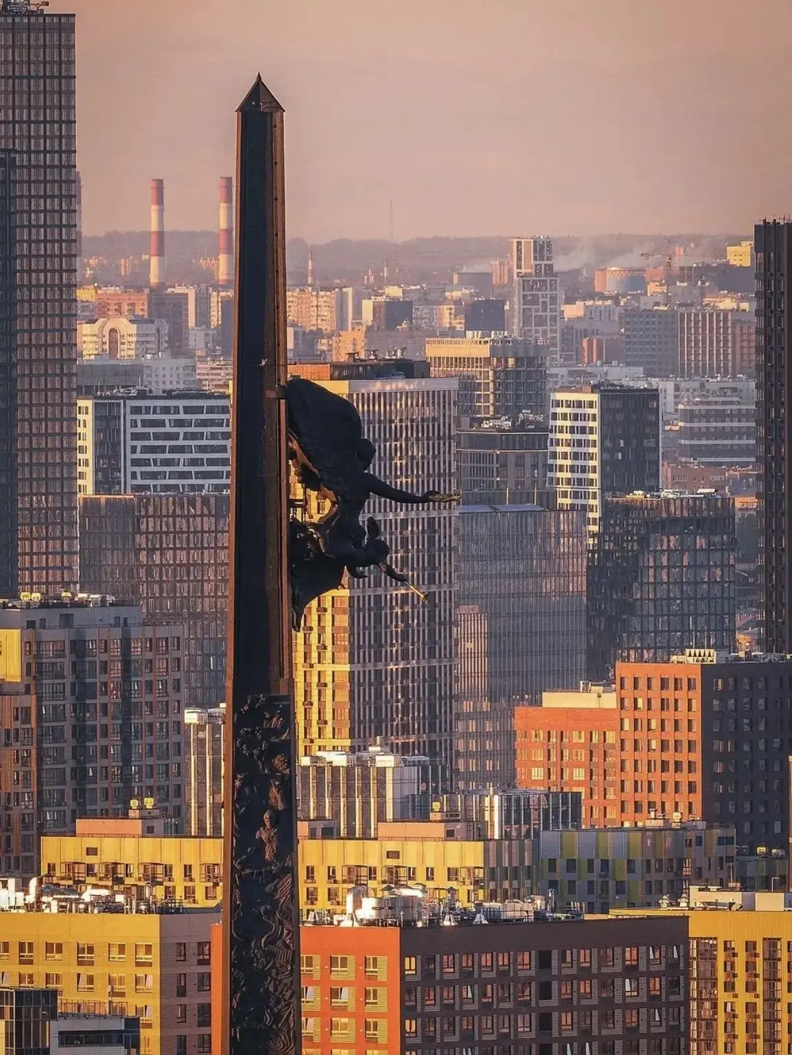 Осенняя Москва будто сошла с открытки.