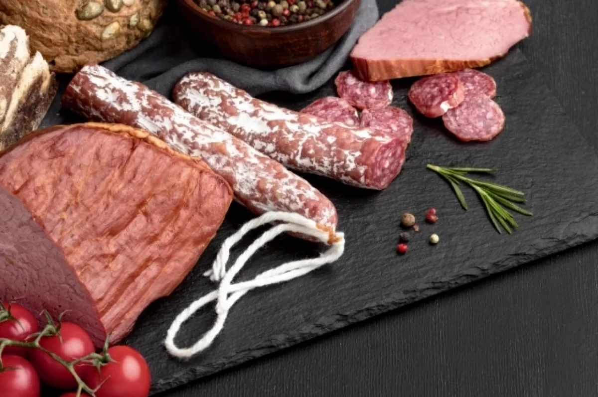 Онколог назвала продукты, повышающие риск развития рака