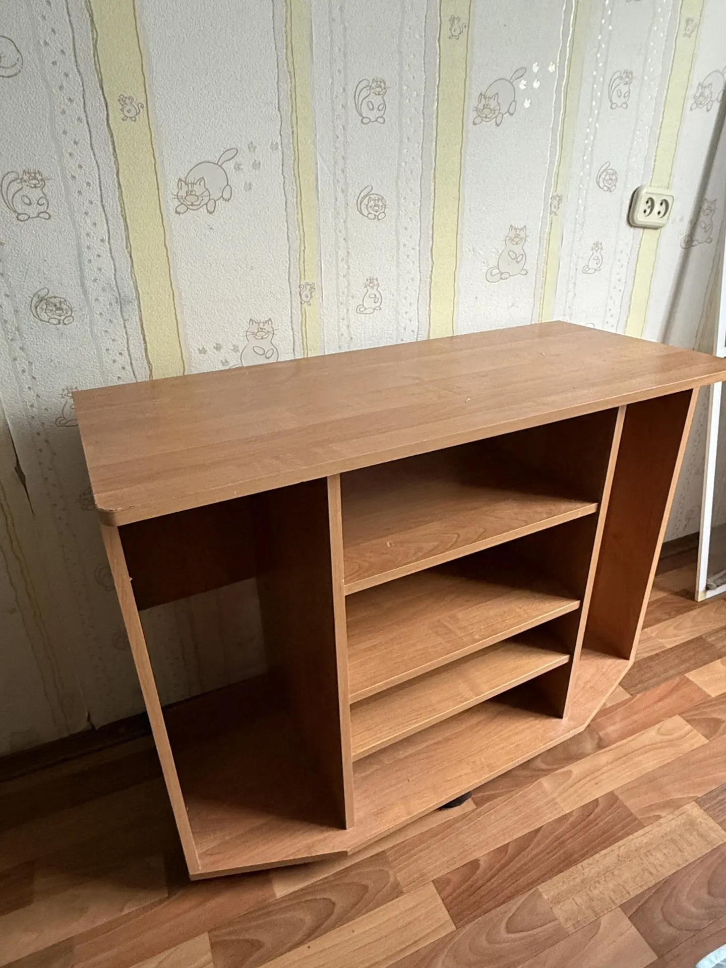 Мебель, в хорошем состояние, от 1000-3000₽, серова 10 сомовызов. 89872278976 Макс (сооб...