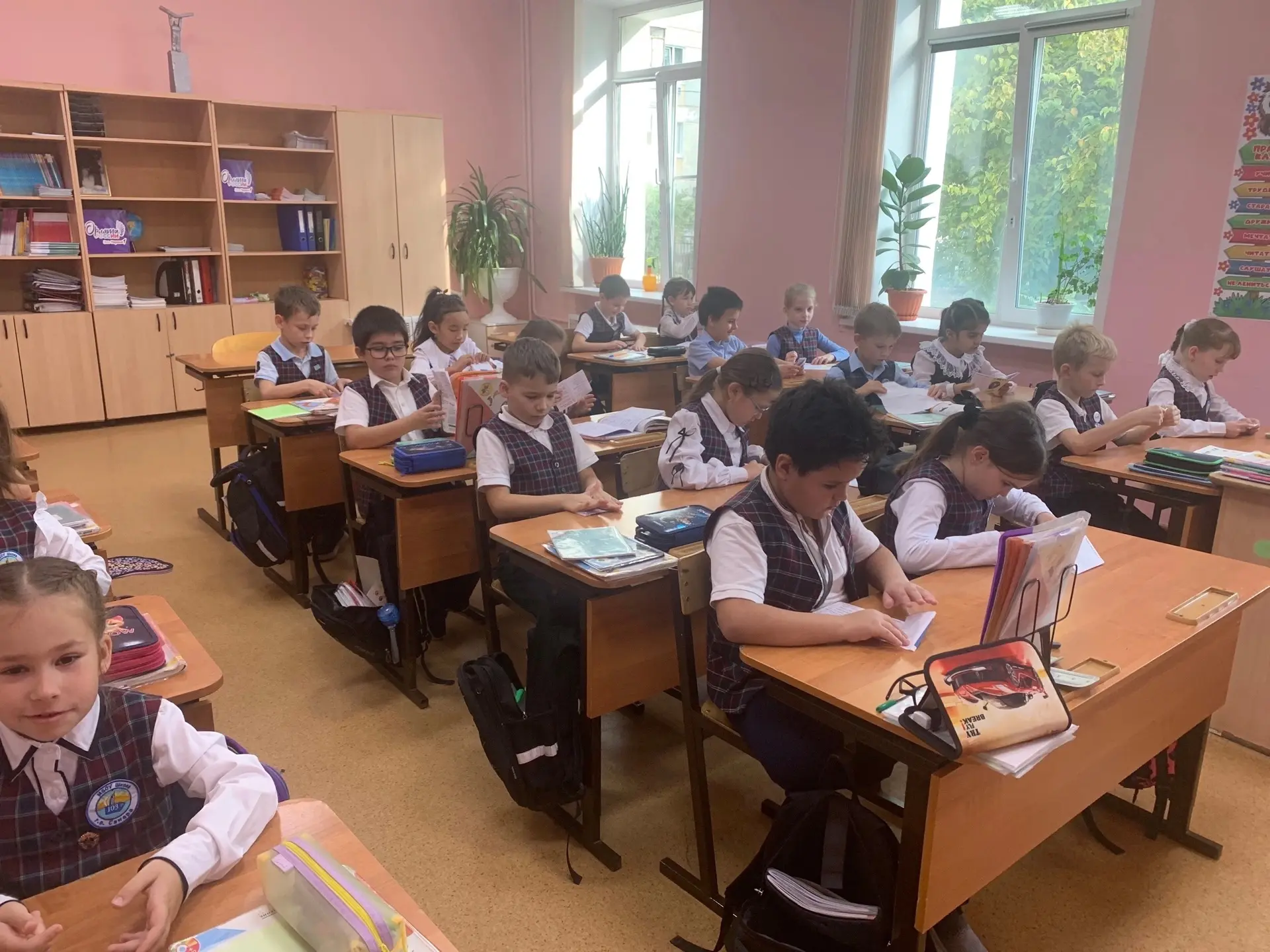 🌏 Мы принимаем участие во Всероссийских экологических уроках для школьников. Тема перв...