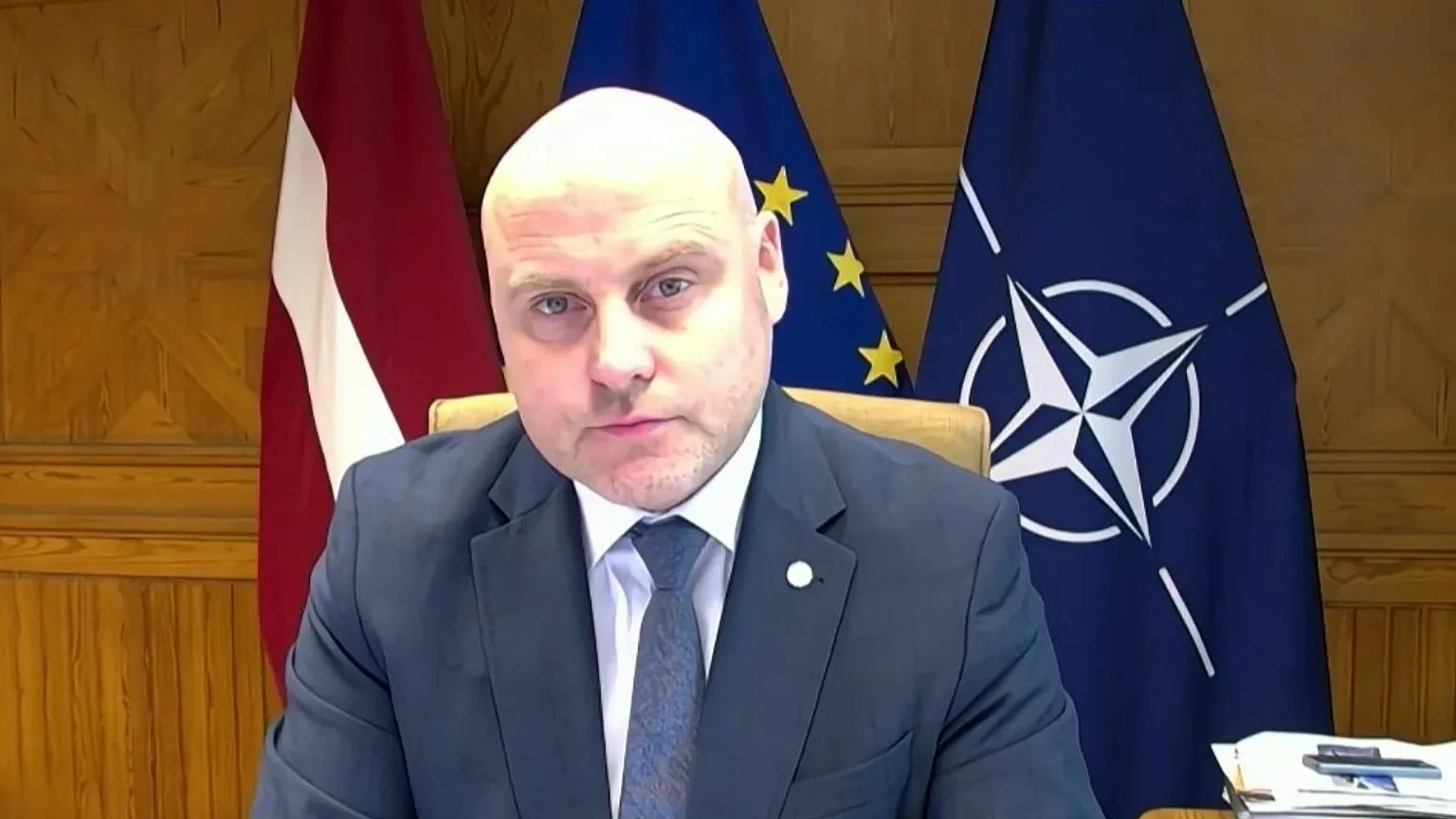 Европейцы должны помогать Украине, чтобы есть круассаны и пить кофе, заявил премьер-мин...
