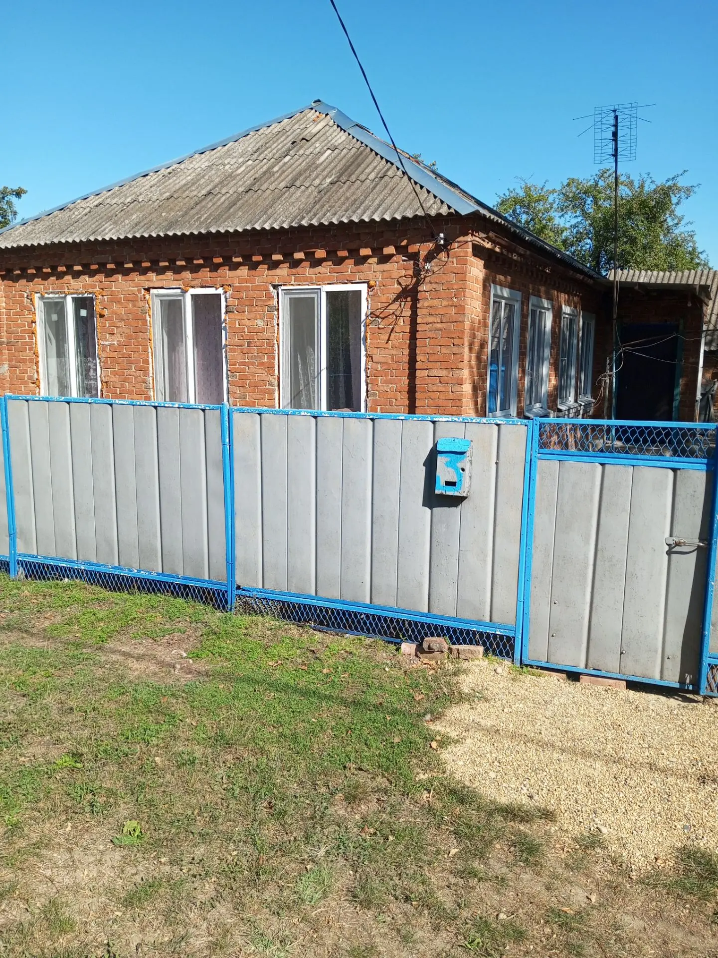 Продается дом 65кв свет, вода, газ, огород 40 сот+ 20 сот двор, речка рядом природа, ма...