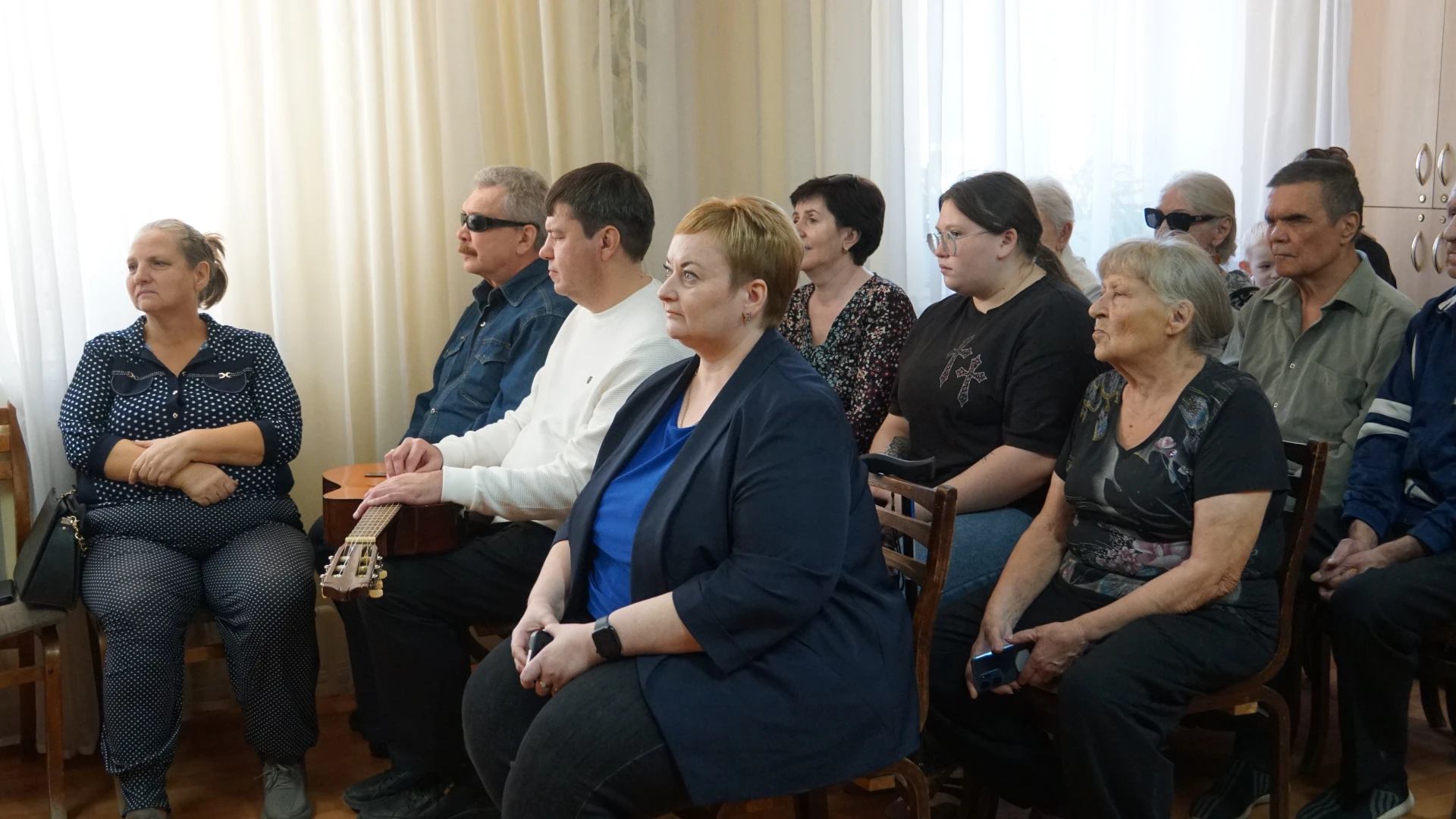 В Бузулуке к Международному дню белой трости  состоялся  интерактивный вечер «Видеть се...